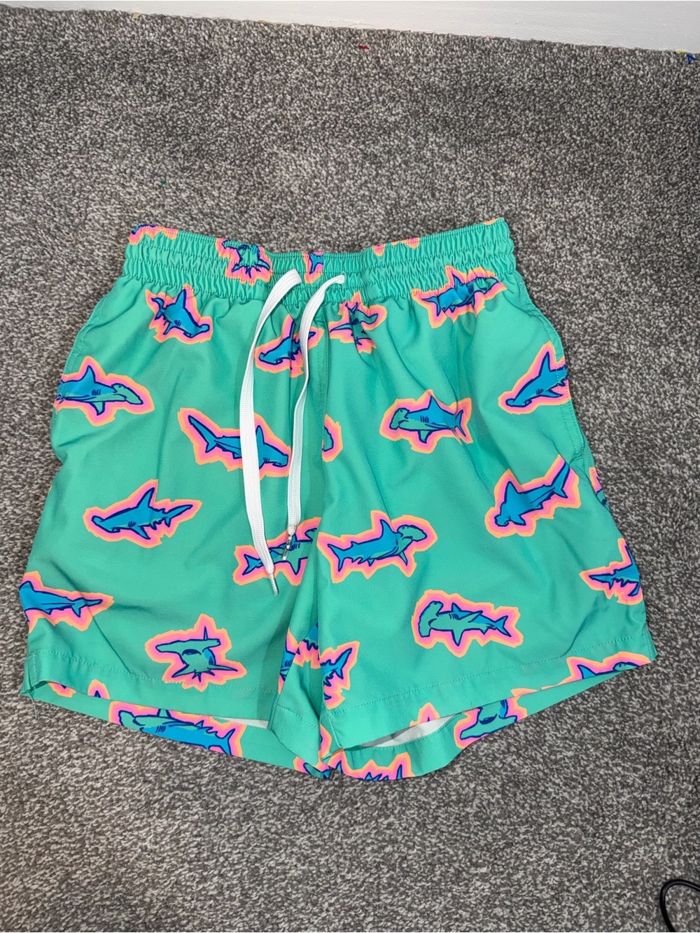 Chubbies 5.5" The Apex Swimmers
Swim Trunks Hammerhead Shark Print Swim Trunks - Picture 2 of 13
